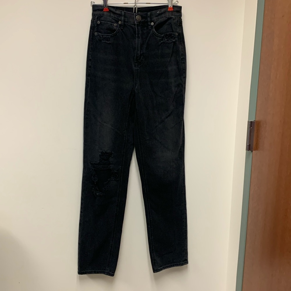 American Eagle 90s boyfriend jeans